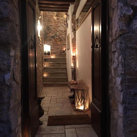 La Divina Dimora Il Castello Degli Spiriti Magni Apartment Montepescali Екстериор снимка