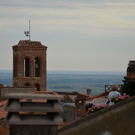 La Divina Dimora Il Castello Degli Spiriti Magni Apartment Montepescali Стая снимка