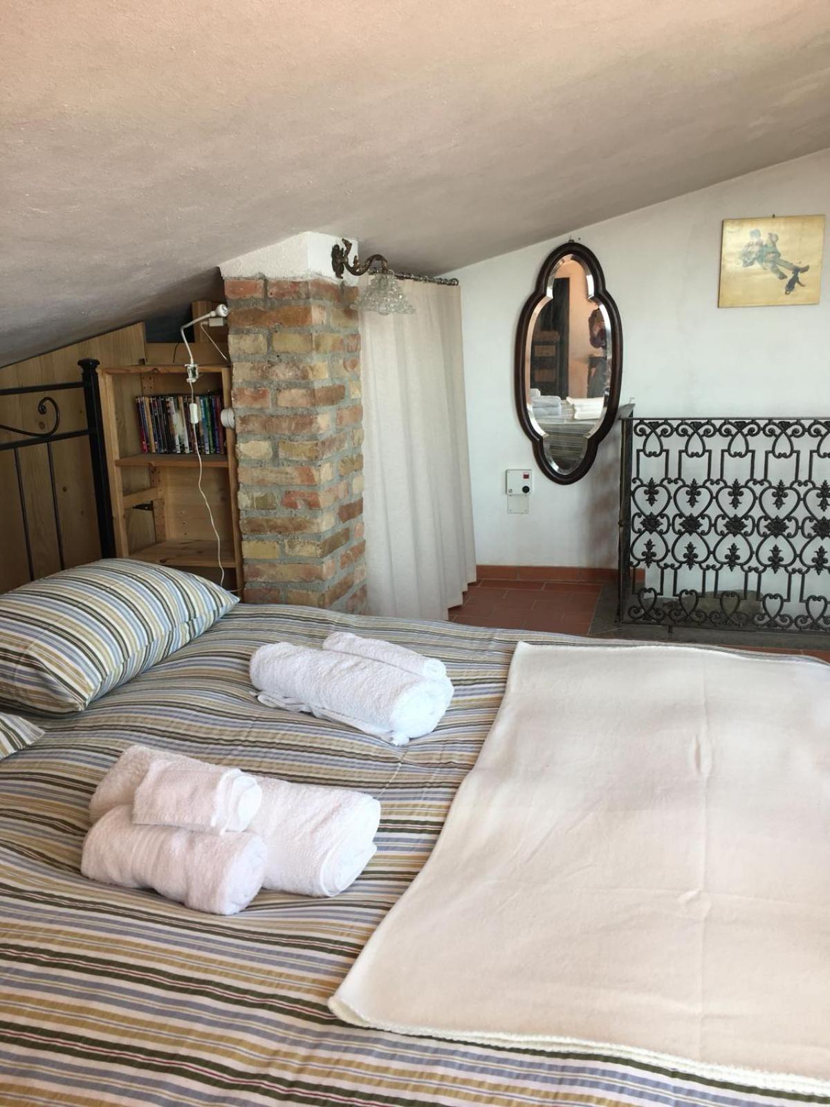 La Divina Dimora Il Castello Degli Spiriti Magni Apartment Montepescali Екстериор снимка